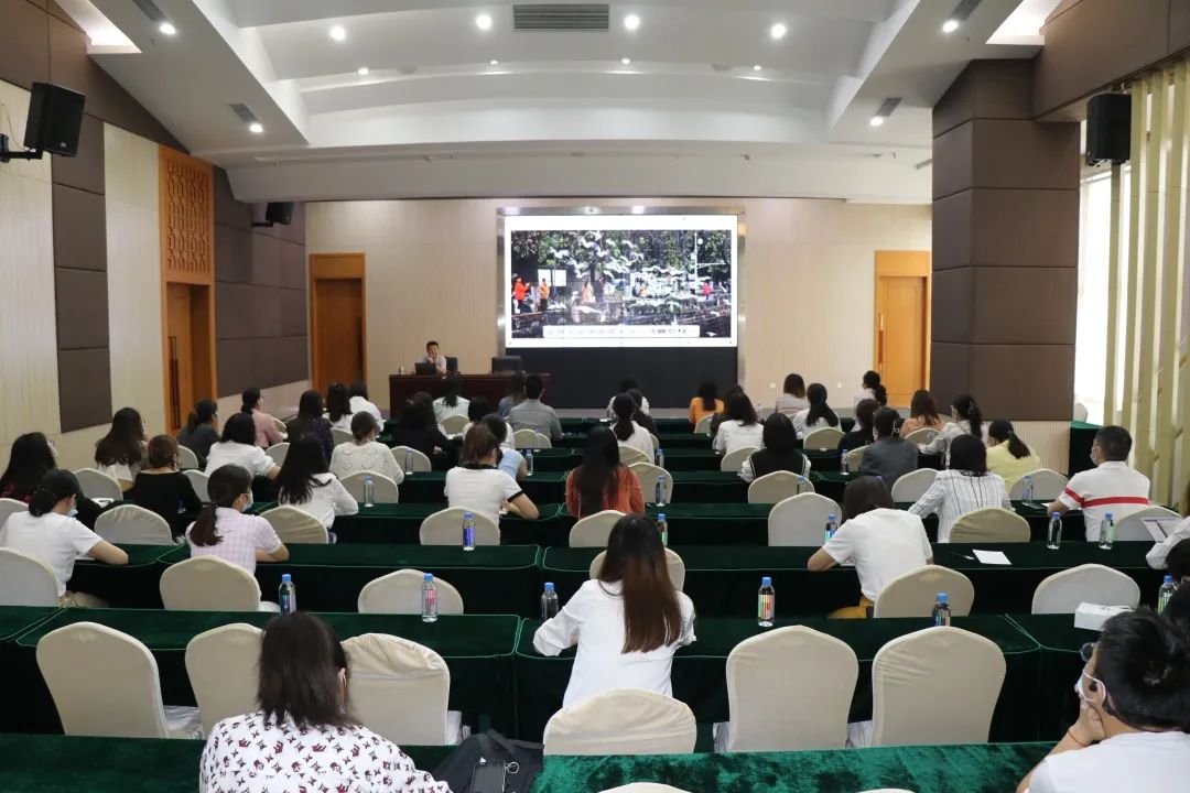 拍好圖片、講好故事、樹好形象——集團公司工會開展“職工素質(zhì)提升課堂”之《攝影入門及提高》培訓
